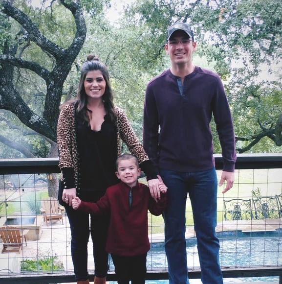 Meet your Posher, Ashley - Picture 1 of 1